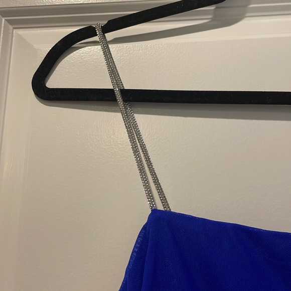 Dress - Picture 5 of 8